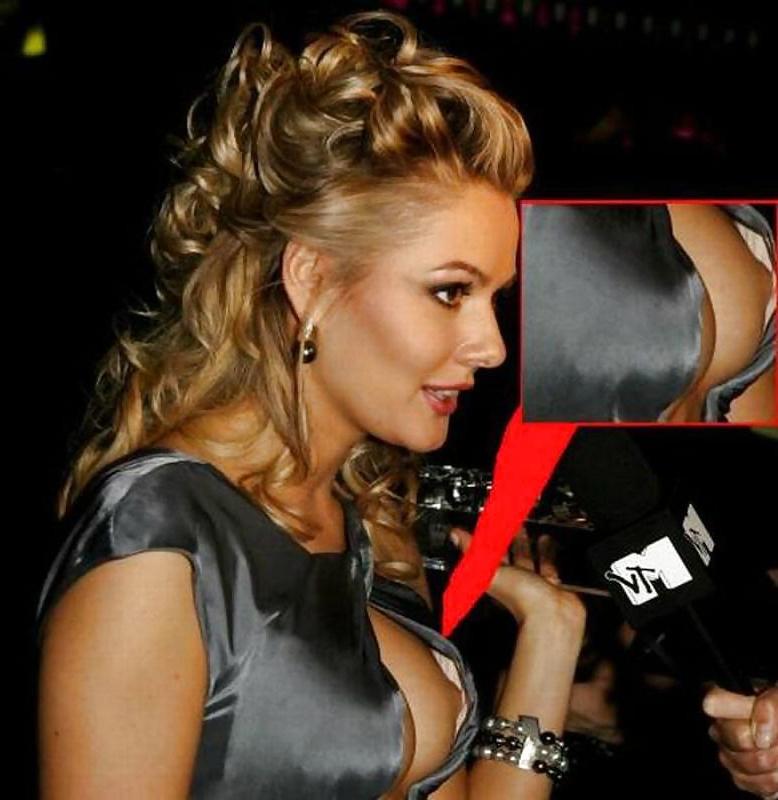 25P Flashing Celebrities