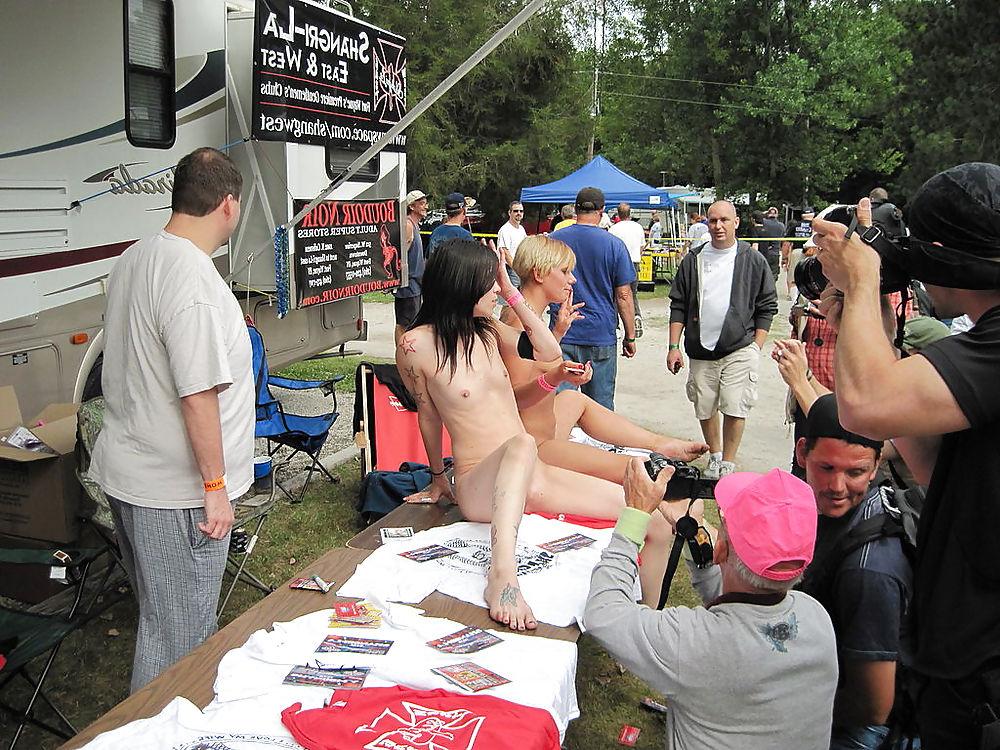 21P Wonderful Strippers