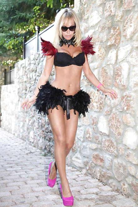 25P XXX HOT MILF GREEK CELEBRITIES