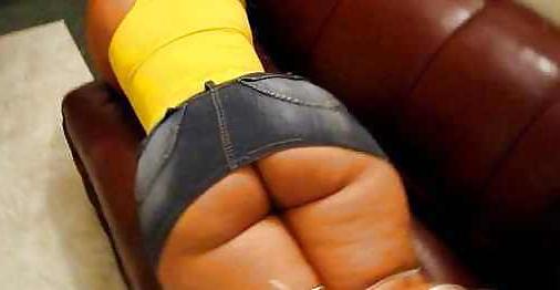 25P Thick white big booty makes me cum