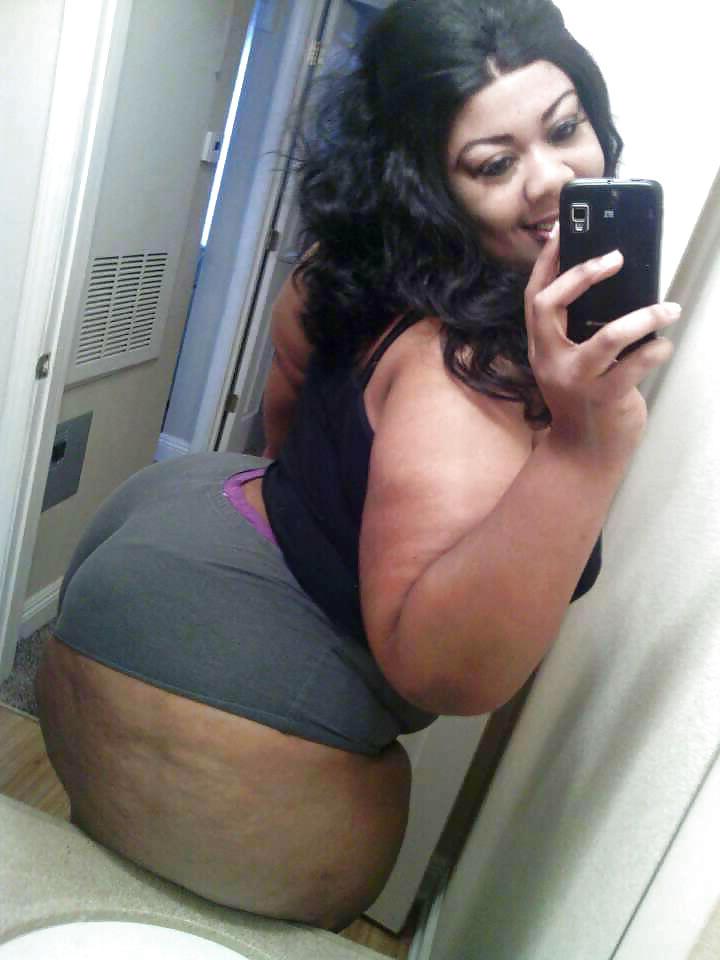 25P Thick miss Superdome booty 