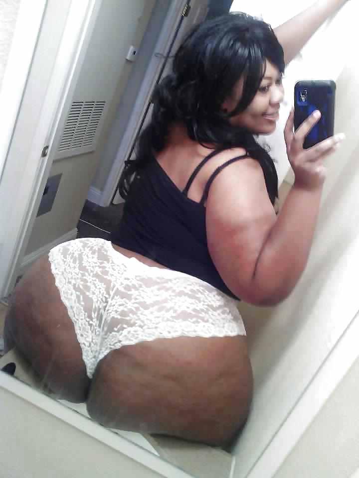 25P Thick miss Superdome booty 