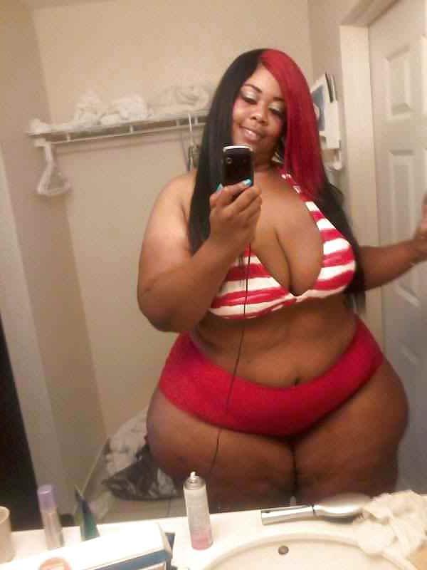 25P Thick miss Superdome booty 
