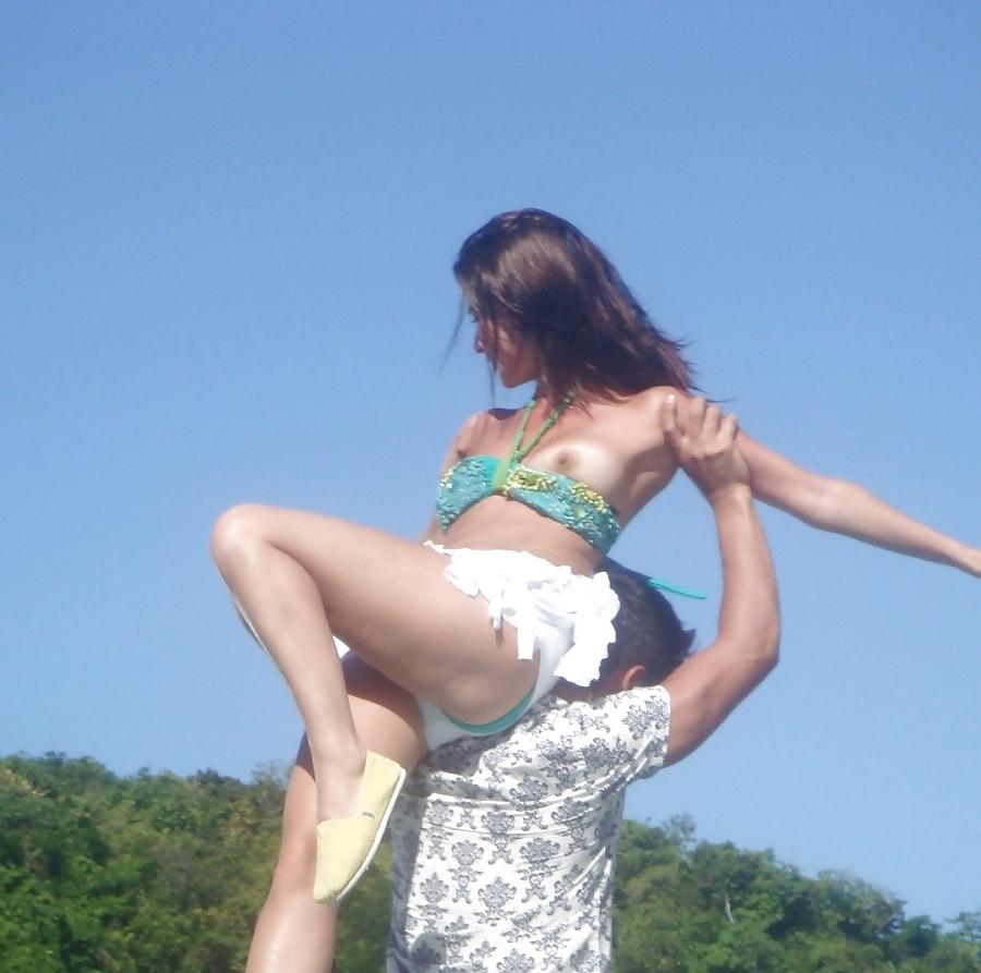 25P Nip slip celebrities