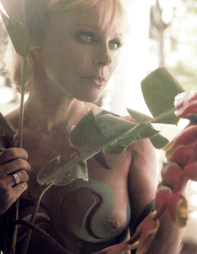 25P Elke Sommer