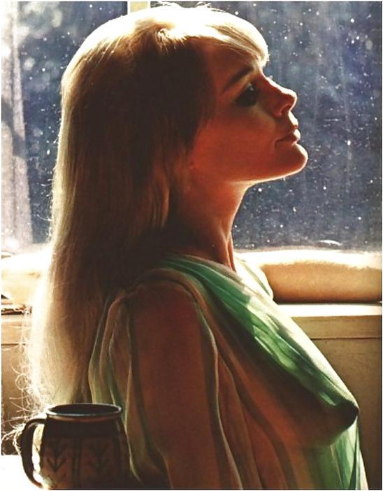 25P Elke Sommer