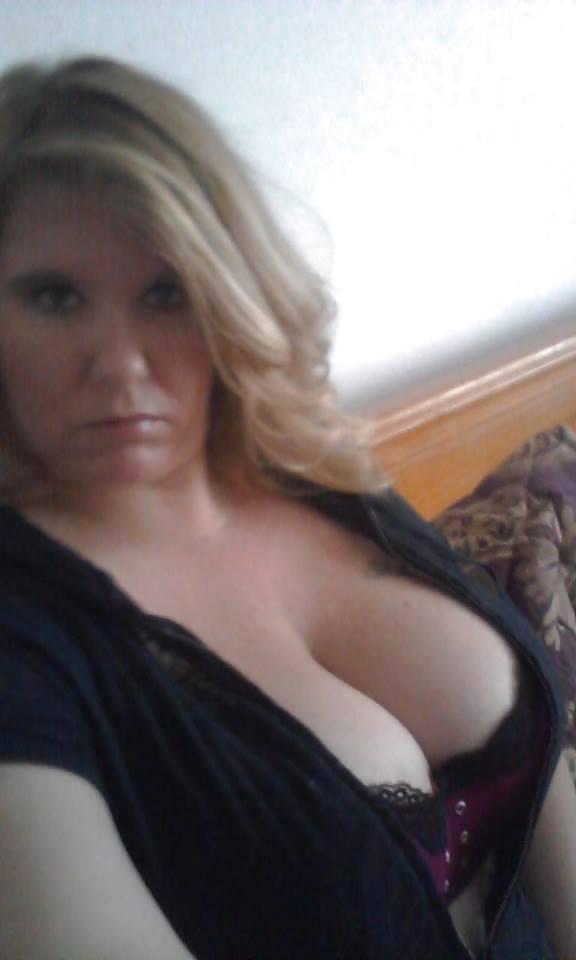 12P Big Boobs An Nette on FB