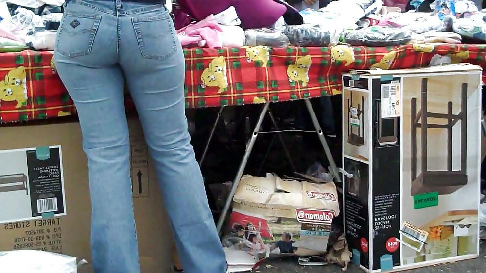 25P Cum on look at nice big ass in butt tight jeans