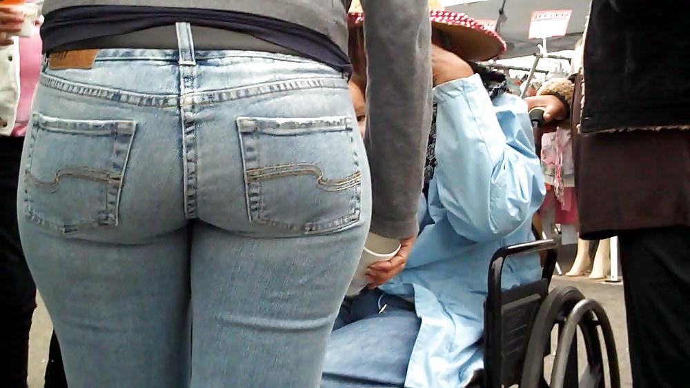 25P Cum on look at nice big ass in butt tight jeans