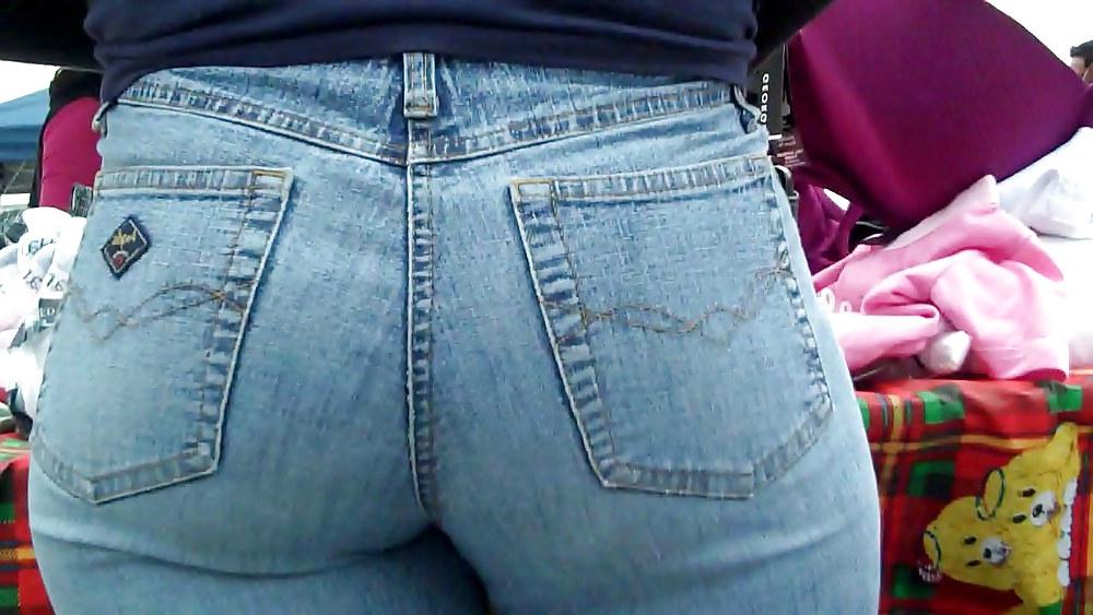 25P Cum on look at nice big ass in butt tight jeans
