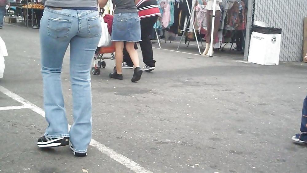 25P Cum on look at nice big ass in butt tight jeans