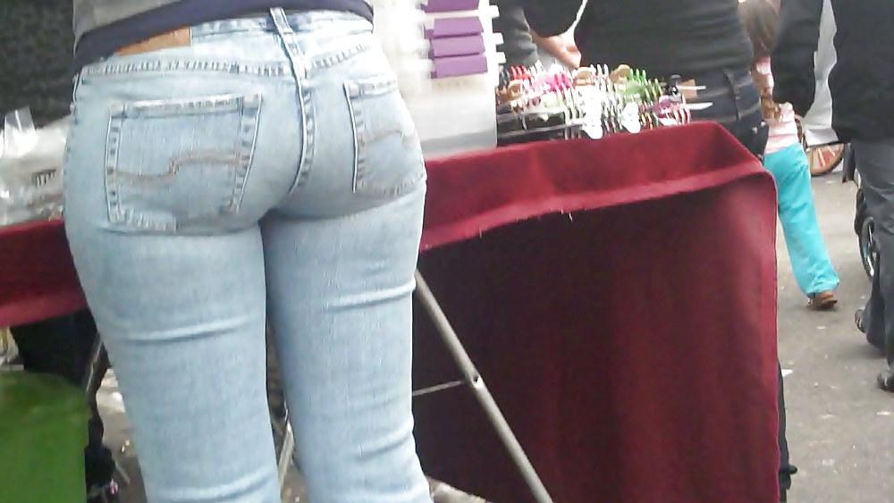 25P Cum on look at nice big ass in butt tight jeans