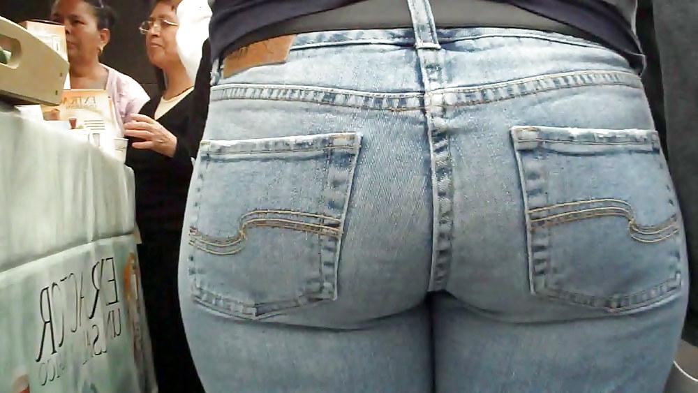 25P Cum on look at nice big ass in butt tight jeans