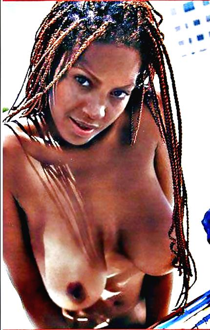13P Beyonce nude