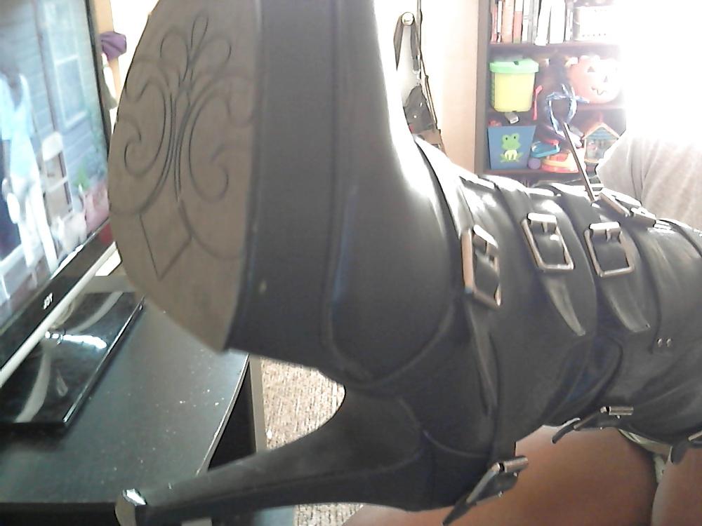 6P More boots and some booty