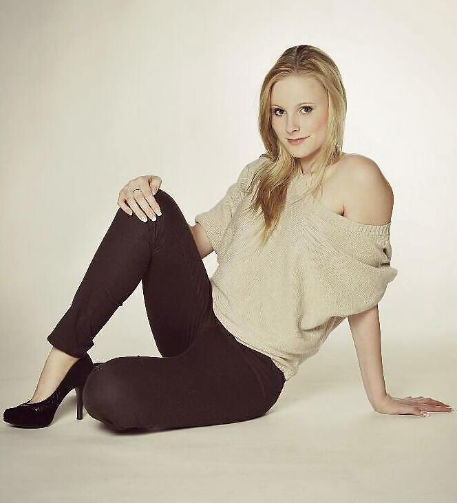 25P German Girl 9