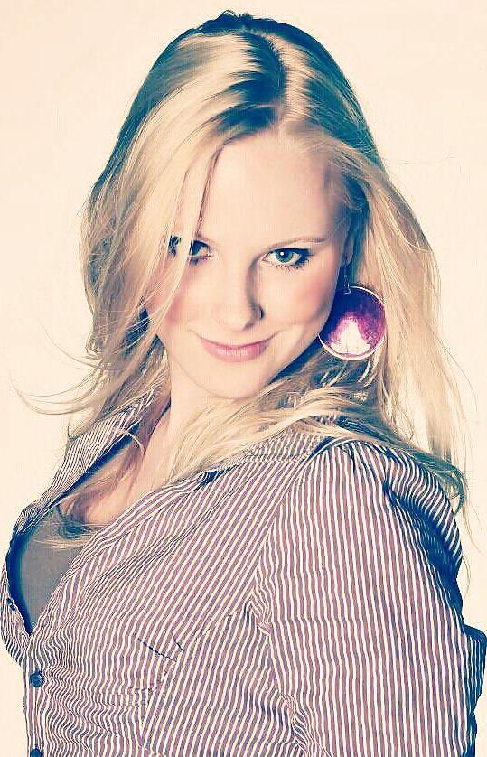 25P German Girl 9