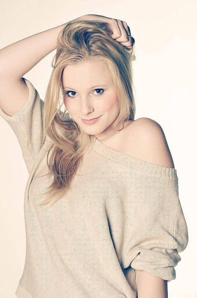 25P German Girl 9