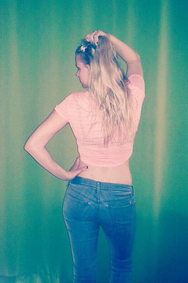 25P German Girl 9