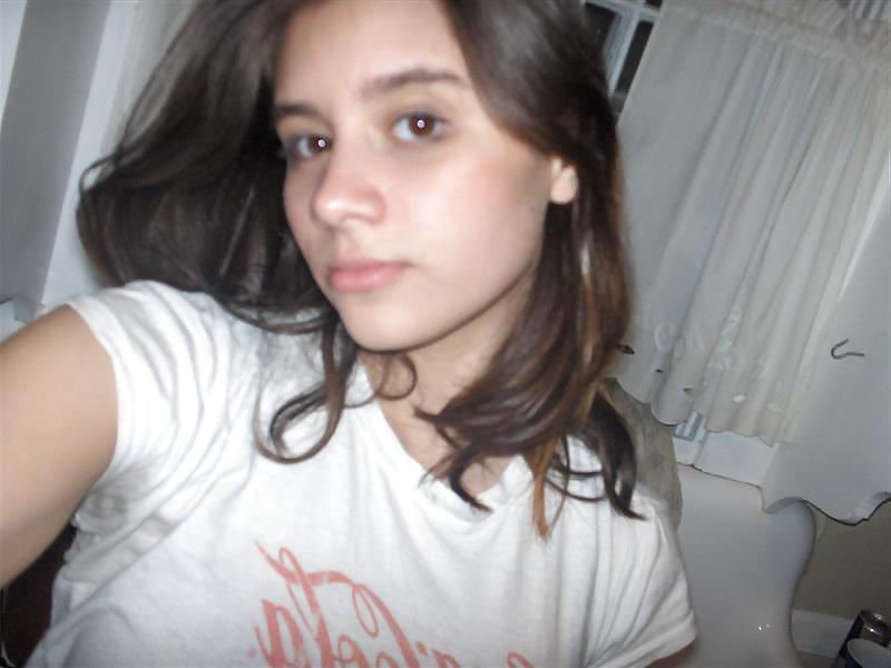25P Her Homemade Pics : Sweet Teen Nude