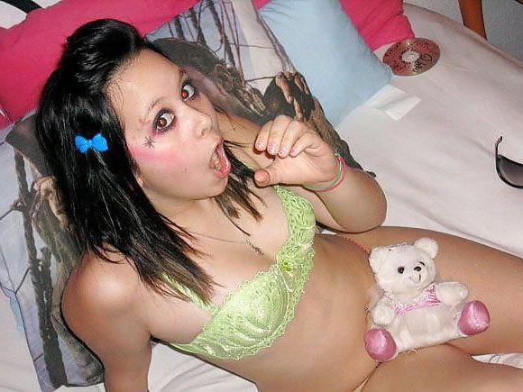 25P Emo Alternative Girls 2
