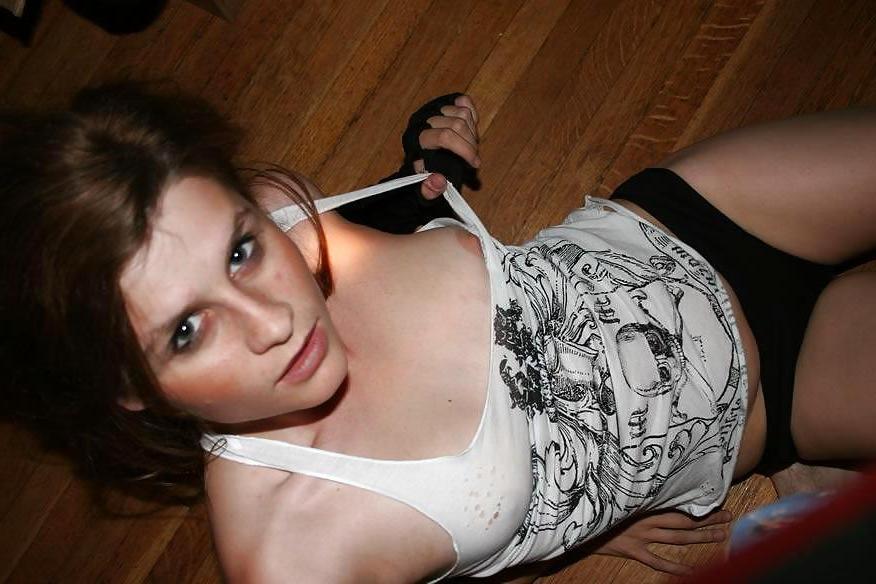 25P Emo Alternative Girls 2