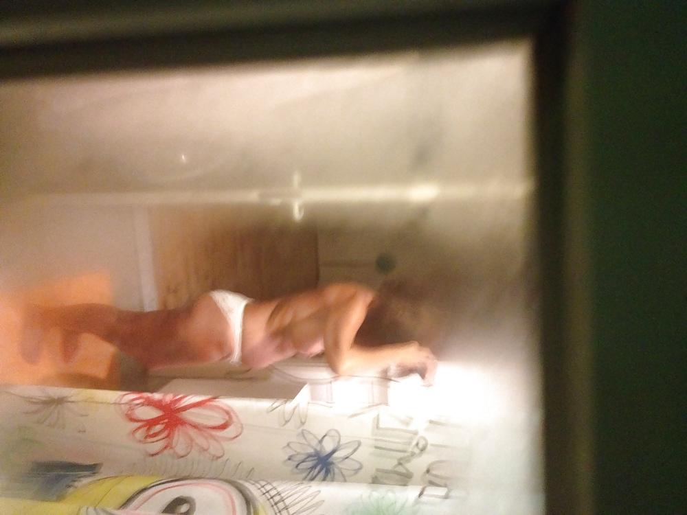 25P Spy on Topless woman
