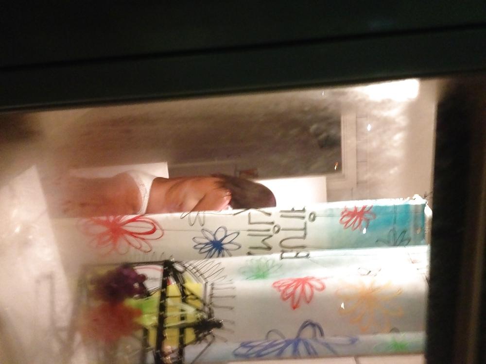 25P Spy on Topless woman