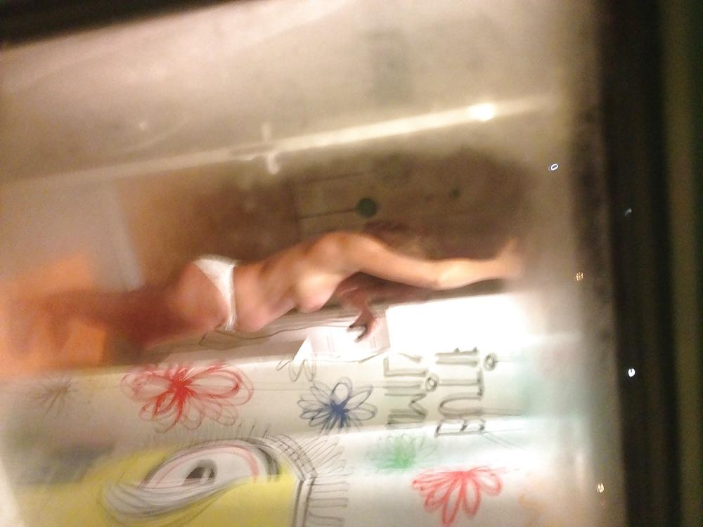 25P Spy on Topless woman