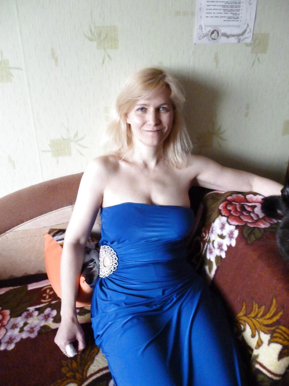 25P Tania Big Tit Russia MILF Accountant