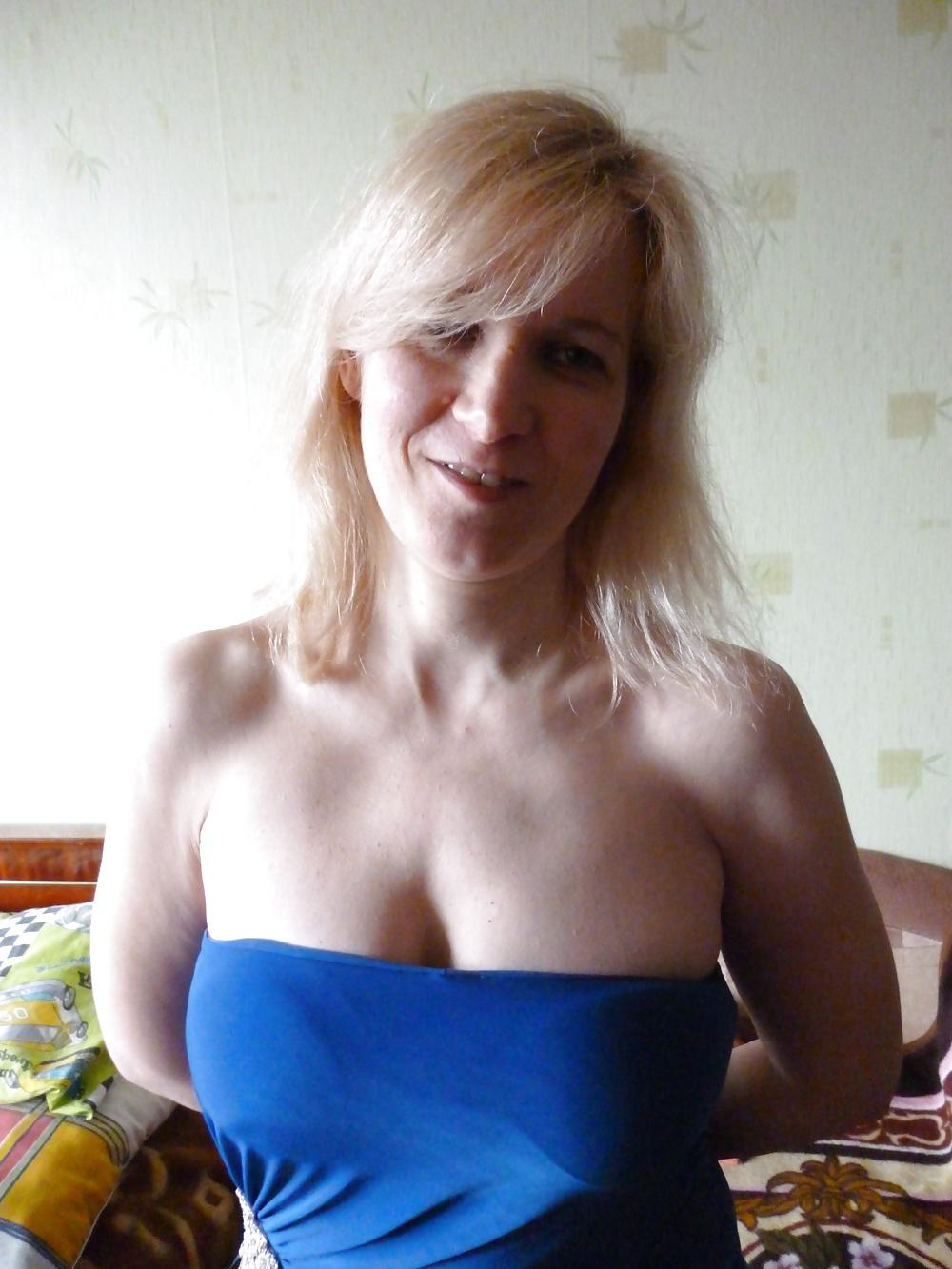 25P Tania Big Tit Russia MILF Accountant