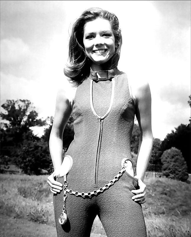 18P Diana Rigg - Nude - Fakes