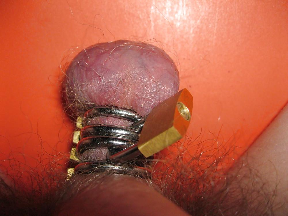 25P Cock and ball torture