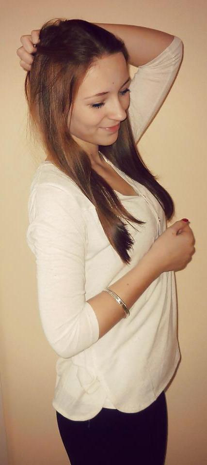 25P German Girls (Random 2)