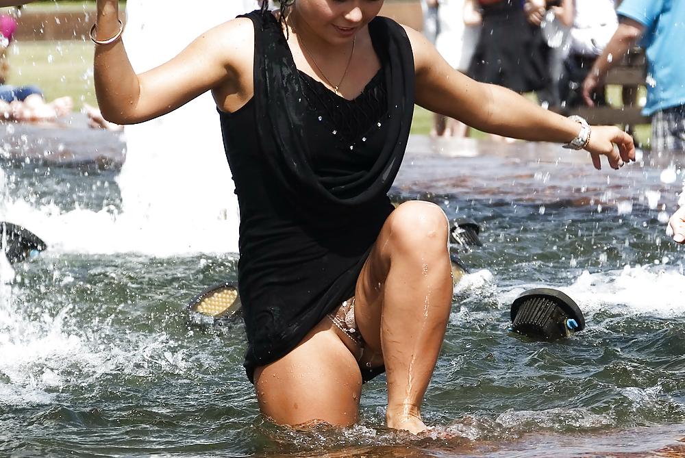 25P Girls street candid upskirt (1)