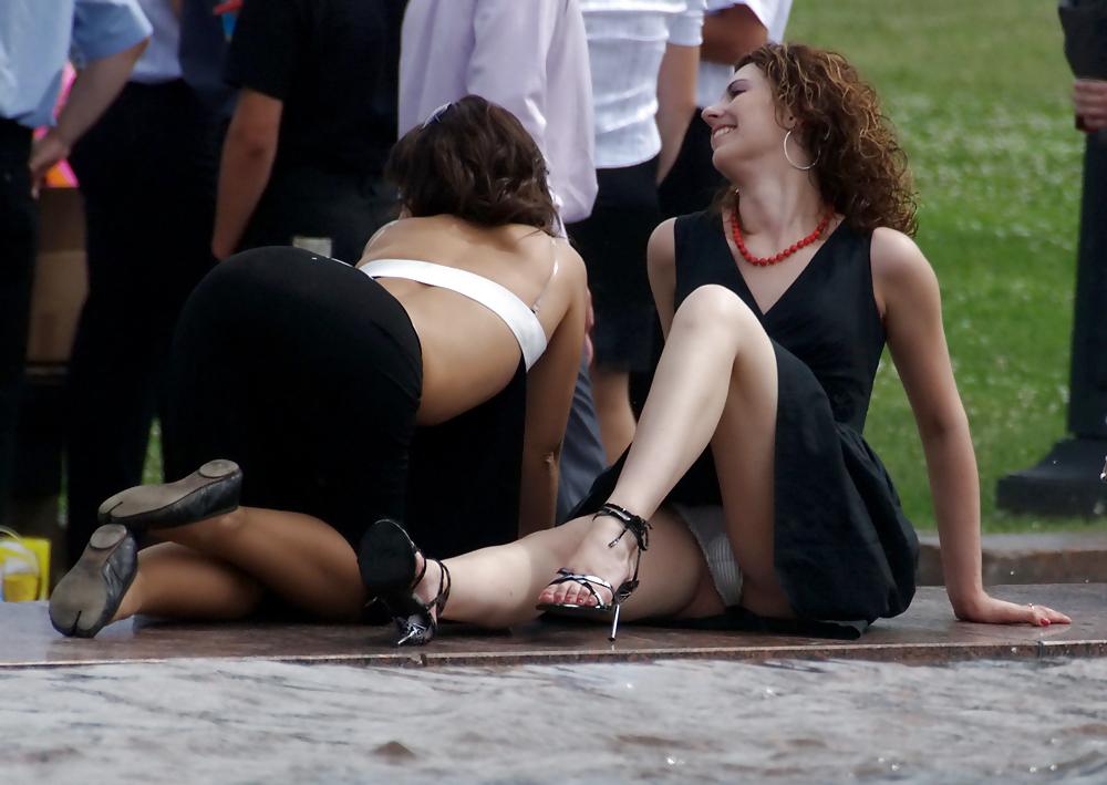 25P Girls street candid upskirt (1)