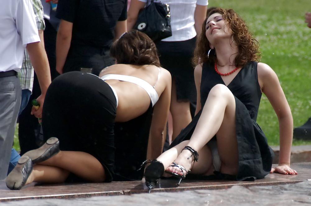 25P Girls street candid upskirt (1)