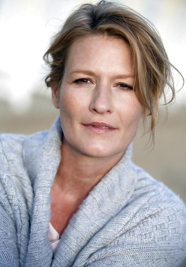 16P Suzanne von Borsody - German Actress