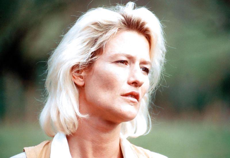16P Suzanne von Borsody - German Actress