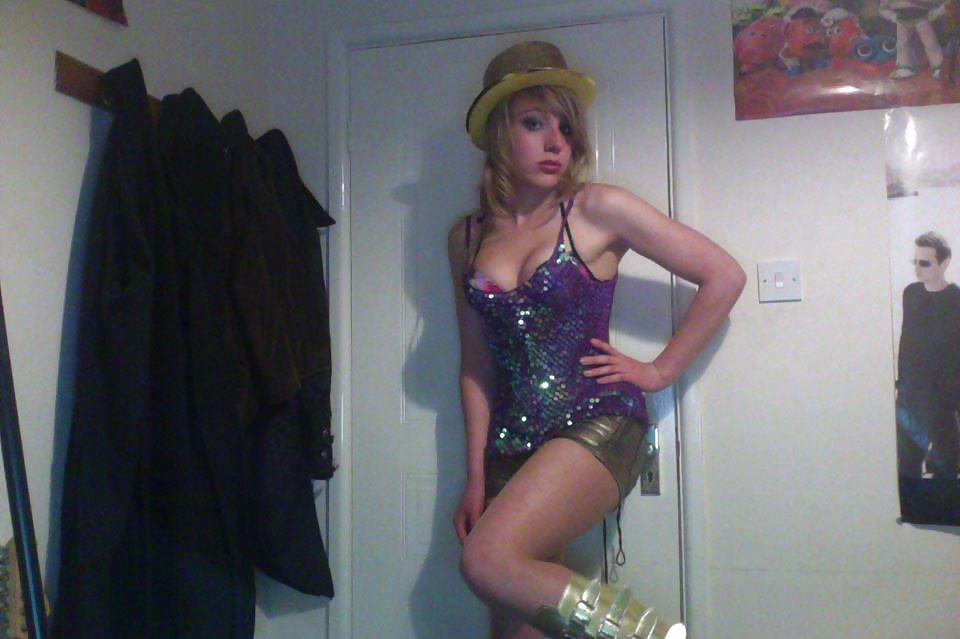 25P Sexy young Crossdressers 