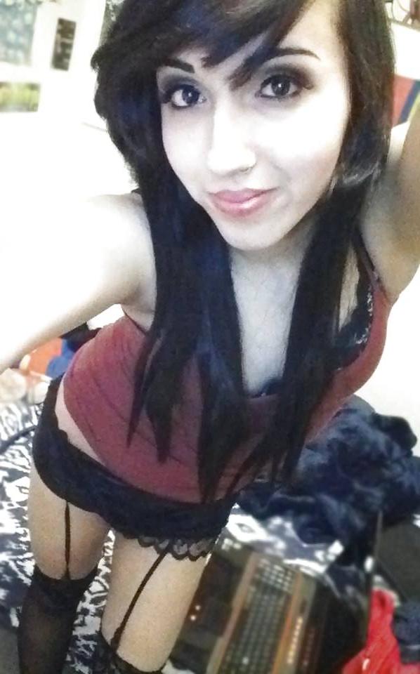 25P Sexy young Crossdressers 