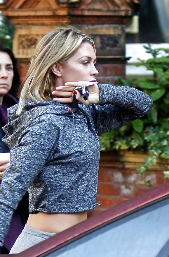 7P Abigail Clancy - Booty In Leggings Is Amazing!