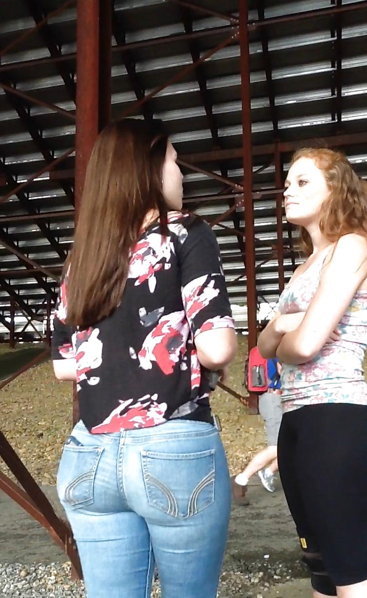 13P Candid big ass brunette tean in tight jeans