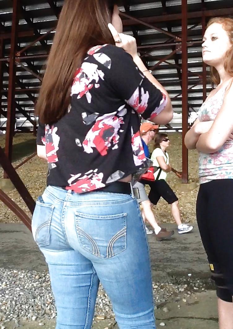 13P Candid big ass brunette tean in tight jeans