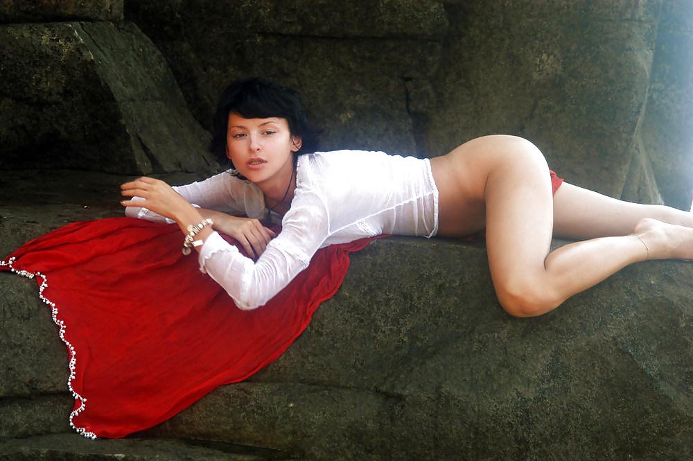 19P Erotic Nude Girl N30