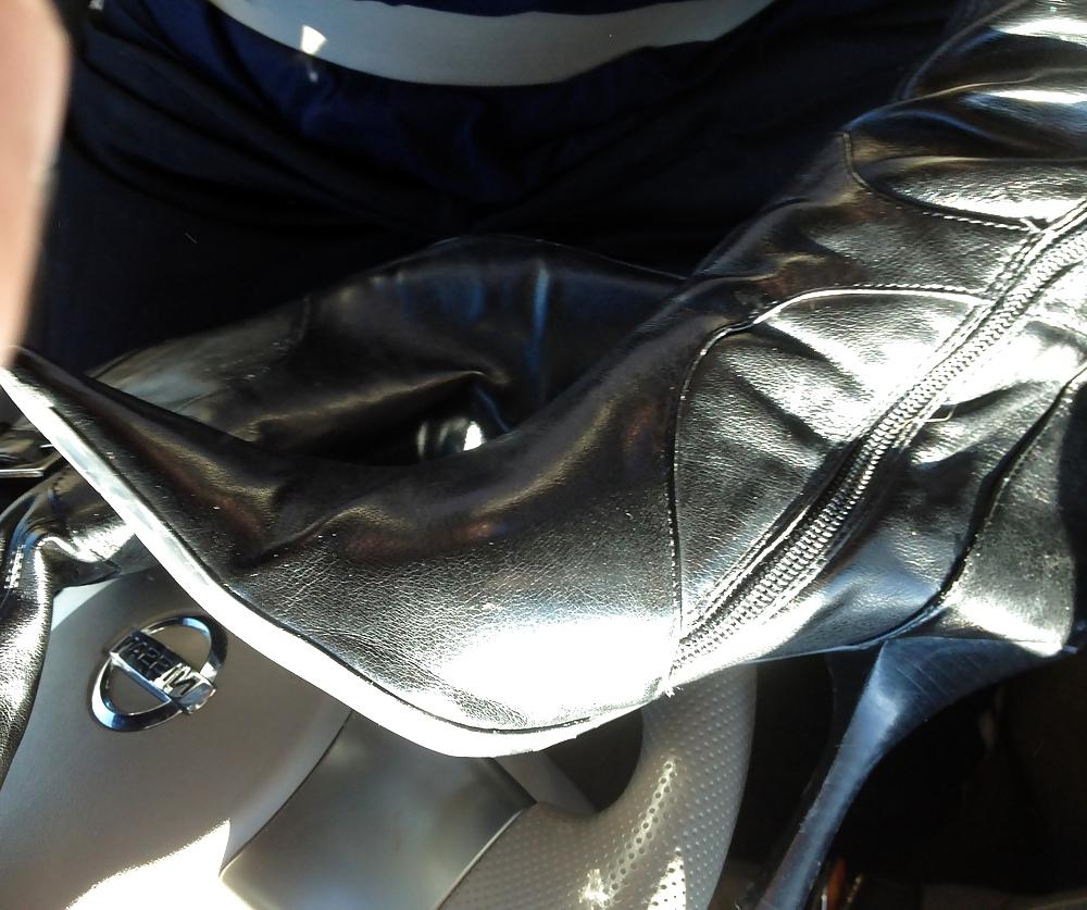 25P Donald Pliner riding Boots