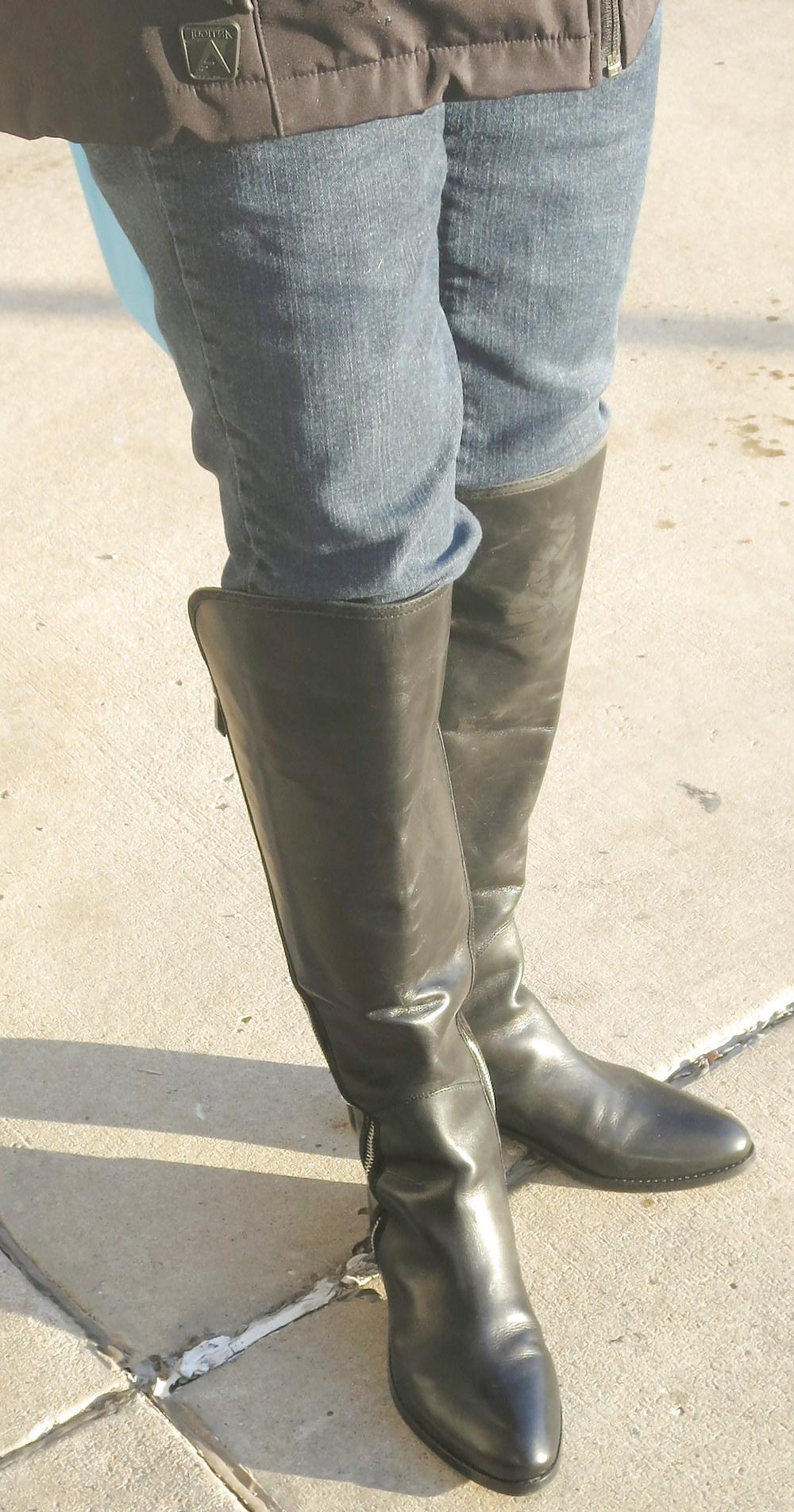 25P Donald Pliner riding Boots