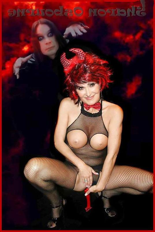17P Fakes Sharon & Kelly Osbourne