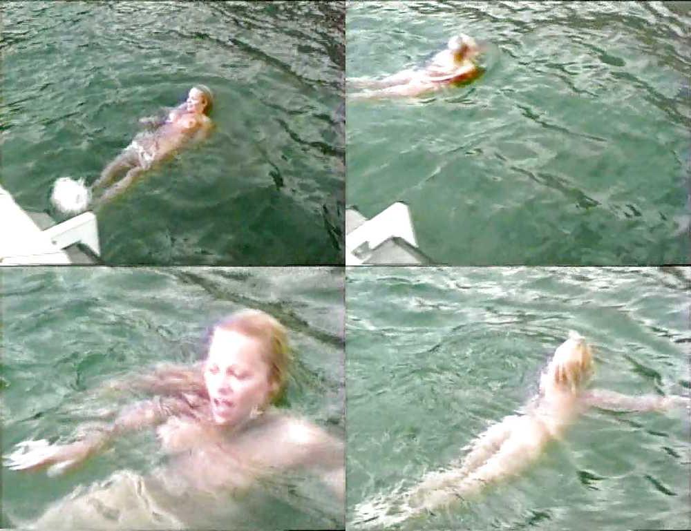 12P Pamela Anderson Lee & Tommy Lee Honey Moon Sex Tape