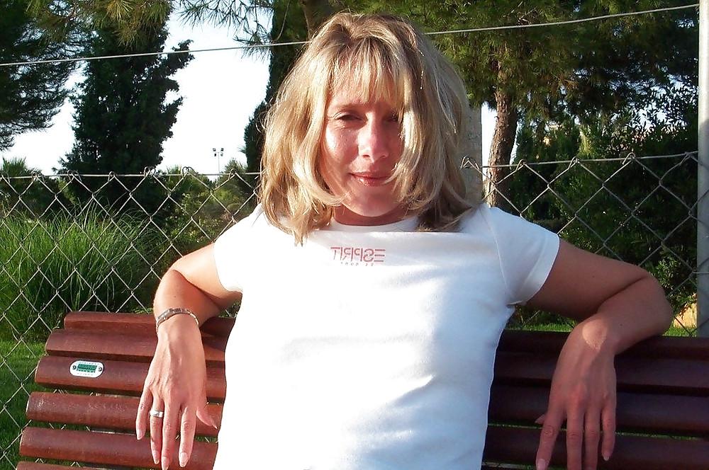 25P Another Swinger Homemade Wife